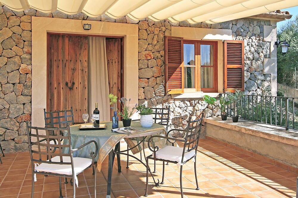 Ses Tanquetes: piscina privada, internet, jardín, barbacoa y terraza. in Sineu, Interior de Mallorca