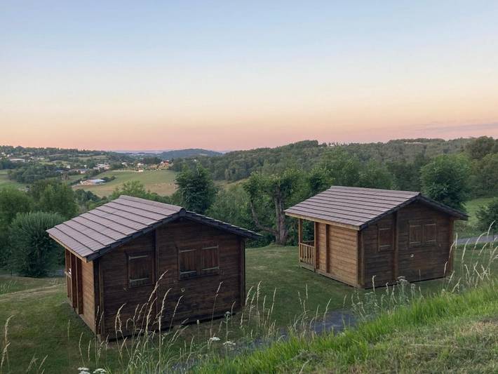 Gîte pour 2 personnes, avec jardin dans Neuvéglise-sur-Truyère