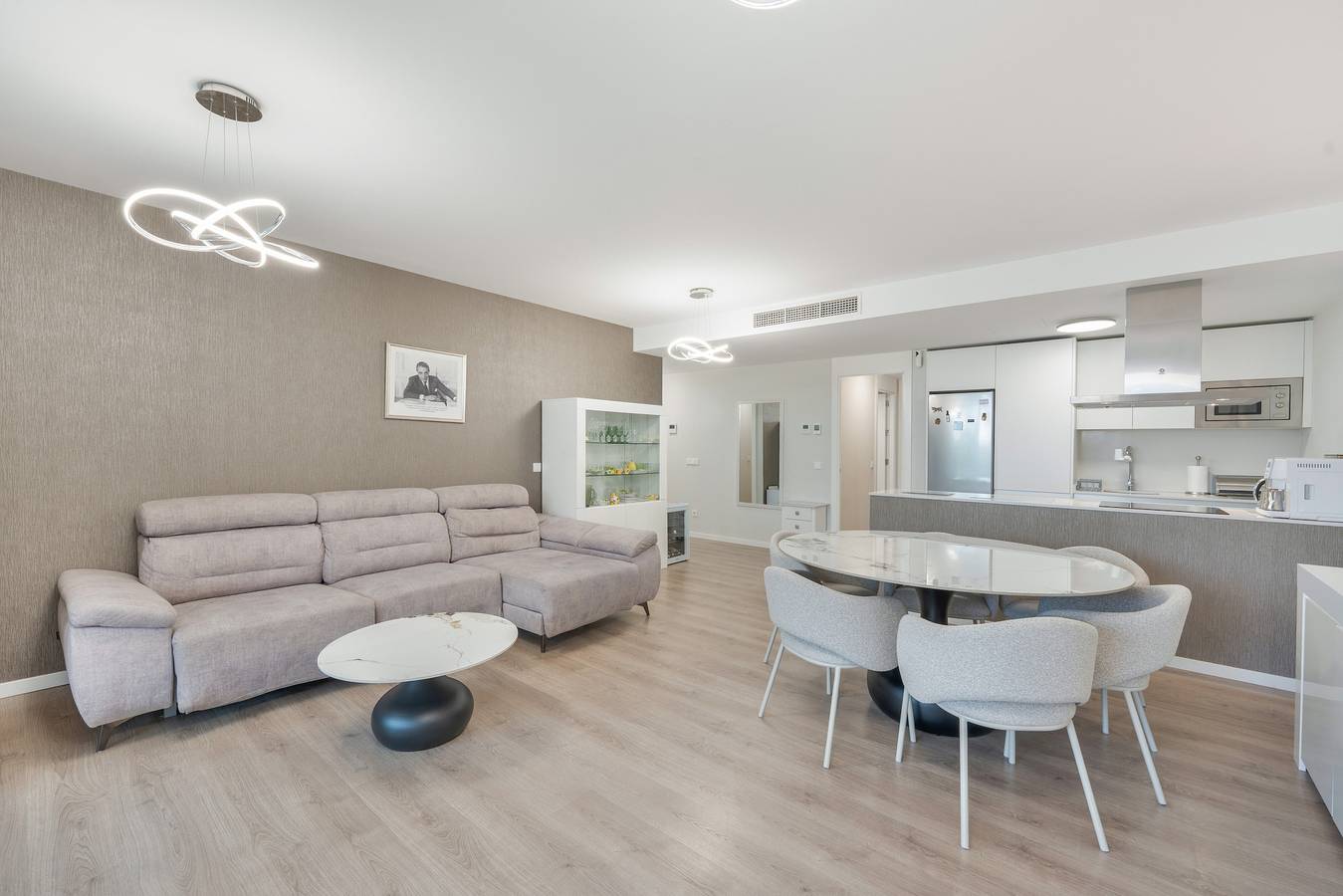 Geheel appartement, Appartement 'Prachtige Begane Grond in Estepona' met Gedeeld Zwembad, Wi-Fi en Airco in Albayt Costa Galera Country Club, Estepona