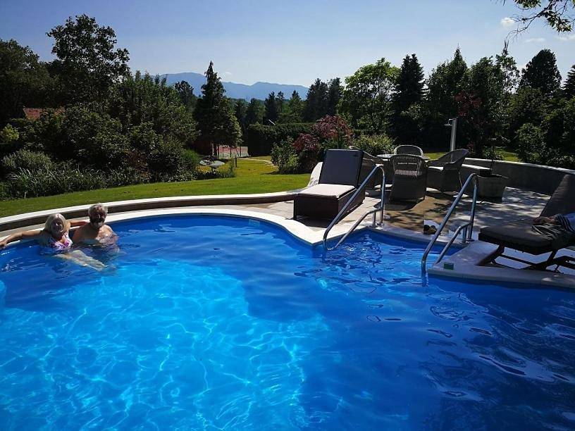 Appartement entier, Old Oak House with pool in Varaždin