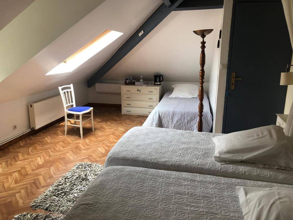 Twin Room with Garden View in Verton, Région de Montreuil