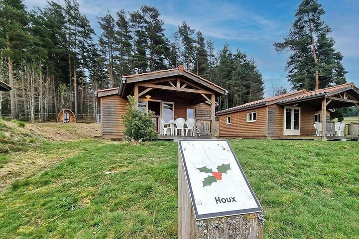 Gîte pour 6 personnes, avec jardin à Usson-en-Forez