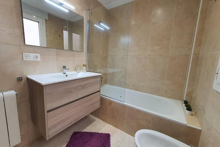 Ganze Wohnung, By the Cathedral with optional parking. in Burgos, Burgos Provinz