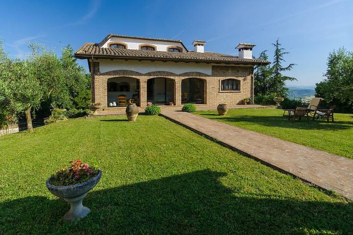 Villa for 17 people, with garden - 1