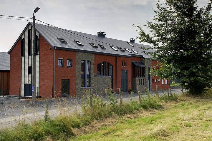 Location de vacances pour 34 personnes, avec sauna et piscine à Marche-en-Famenne - 4