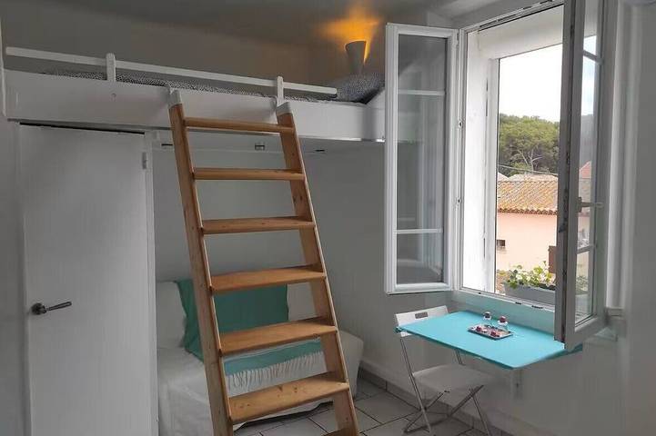 Gîte pour 4 personnes dans Port de Saint-Elme - 3