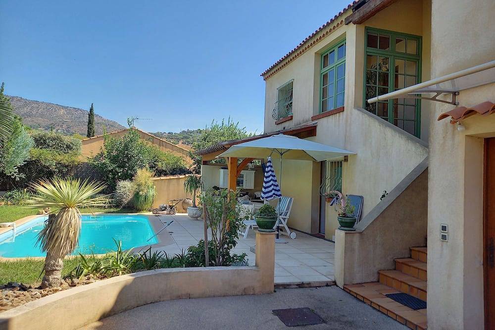 Villa très bien placée, tout proche mer et proche de tous commerces. in Bormes-les-Mimosas, Parc national de Port-Cros