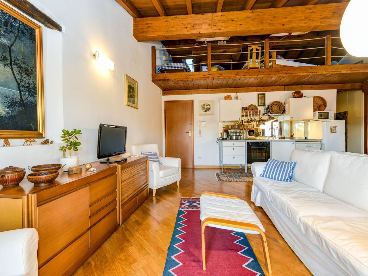 Apartamento entero, '' mit Balkon in Saló, Montañas Garda