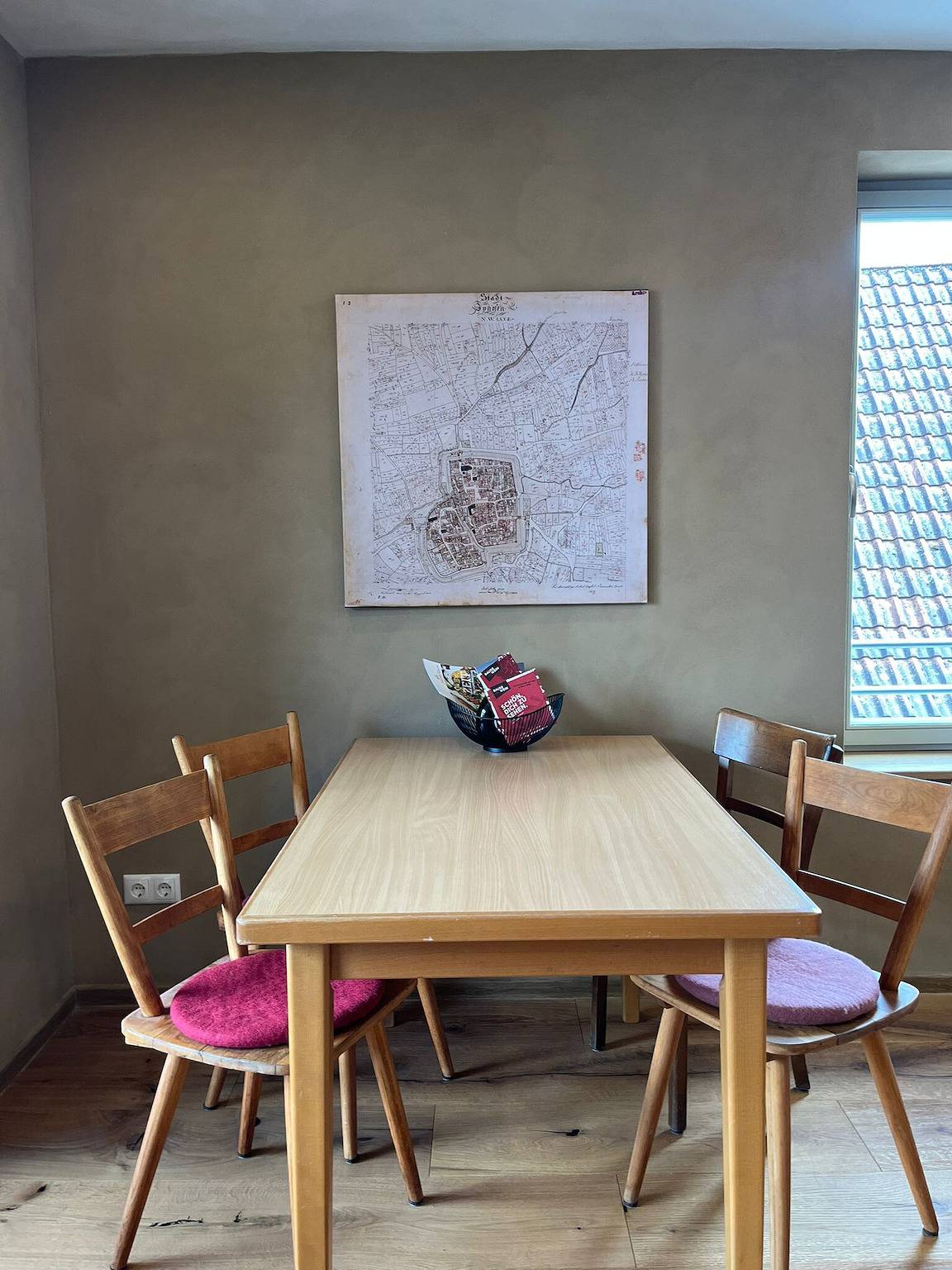 Ganze Wohnung, Apartment 'Ferienwohnung 1' mit privater Terrasse, Balkon und Wlan in Iphofen, Fränkisches Weinland