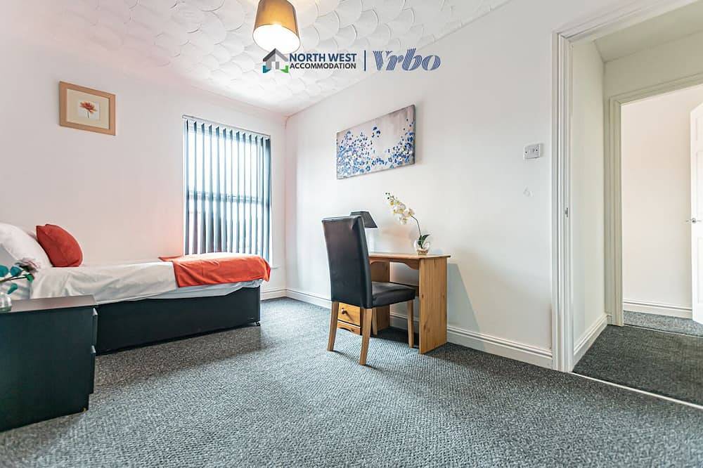 Spacieuse Maison 3 Chambres in Leigh, Grand Manchester