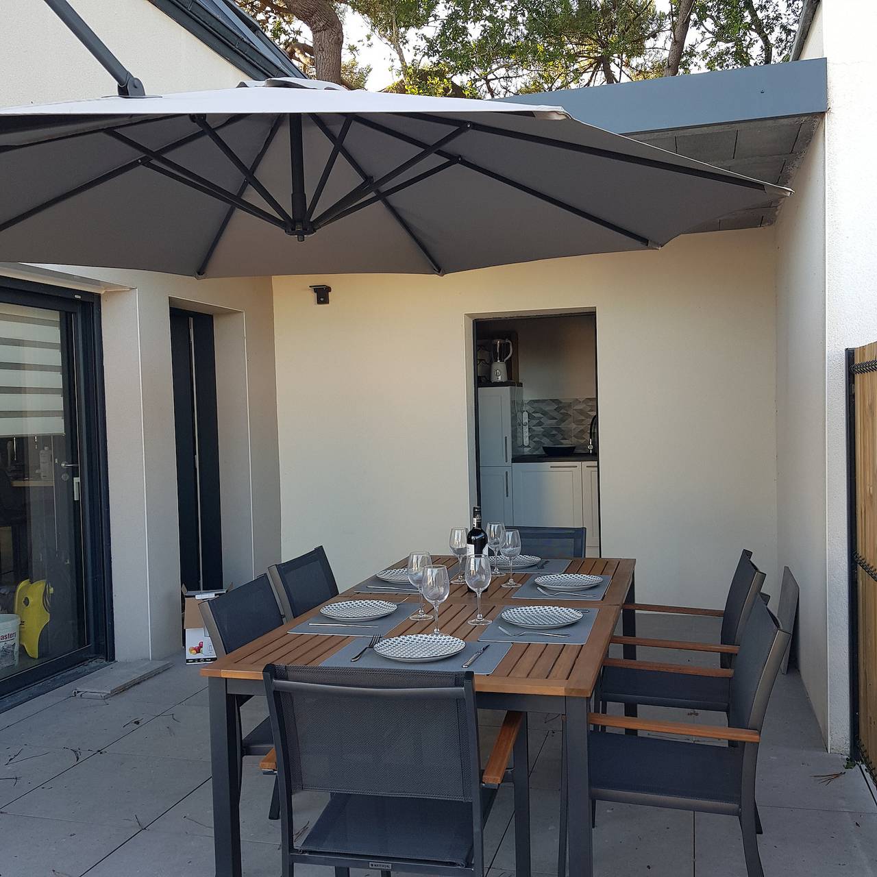 Casa de vacaciones 'Maison Moderne' con terraza privada, Wi-Fi y aire acondicionado in Fouesnant, Côte de Cornouaille