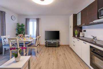 Holiday Apartment for 4 People in Pula, Pula-Medulin, Photo 2