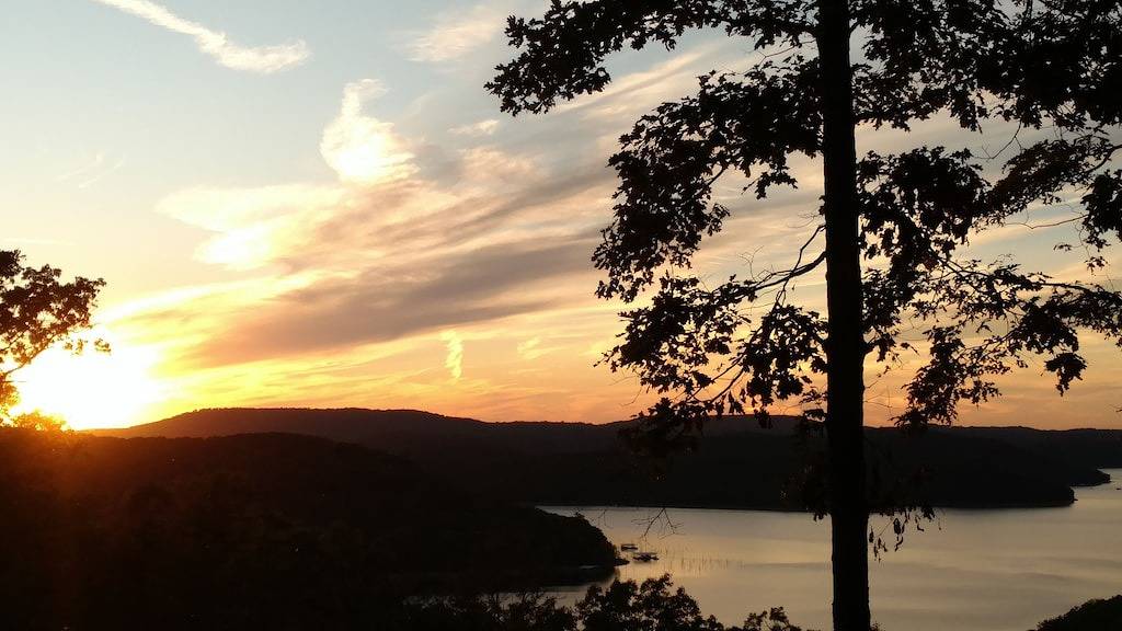 The Haven at Candlelight Creek, eine friedliche, waldreiche Oase. in Beaver Lake