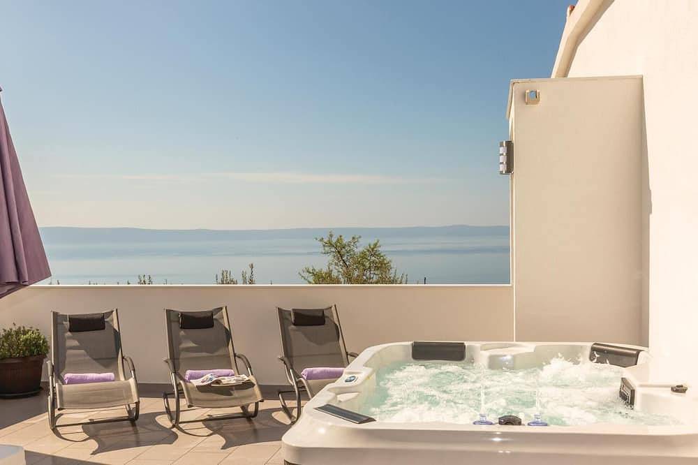 Entire apartment, 2 bedroom nice apartment in Makarska in Veliko Brdo, Makarska