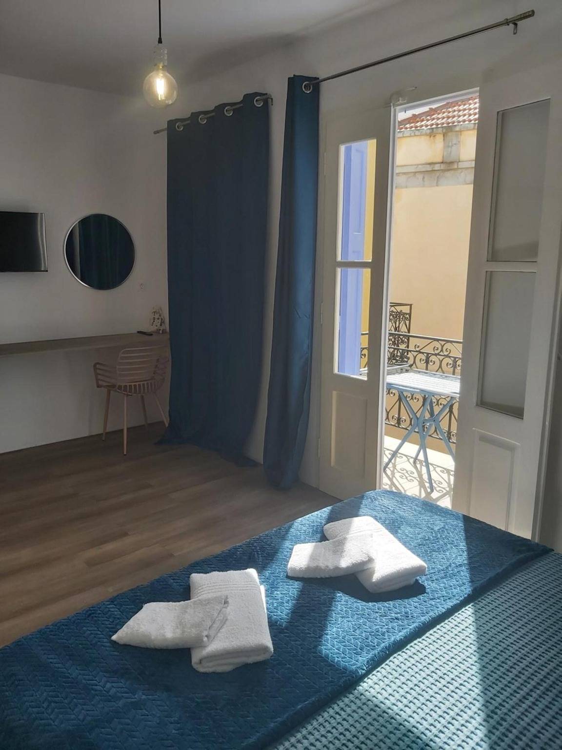 Entire studio, Studio '11' with Private Balcony, Kitchenette, Wi-Fi and Air Conditioning in Ano Symi, Turkish Aegean