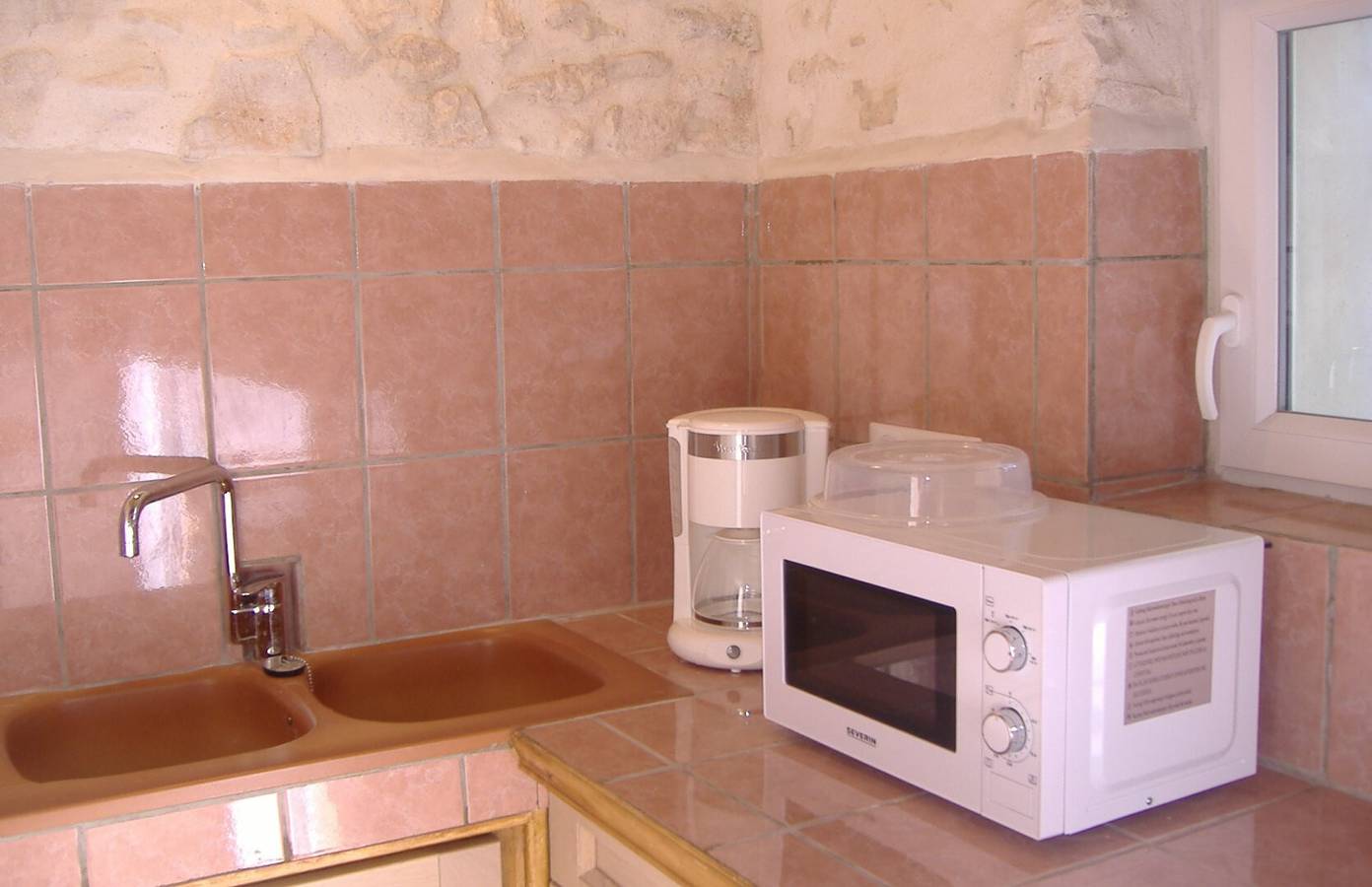 Bed and Breakfast 'Annaïs' mit Gemeinschaftspool, Gemeinschaftsgarten und Wlan in La Garde-Adhémar, Nyons und Umgebung
