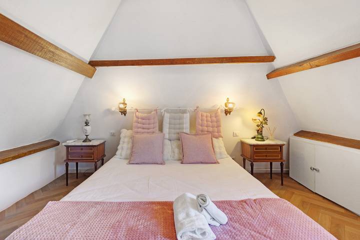Guest Room “Chambre Camélia” with Breakfast Included in Lieurey, Bernay region