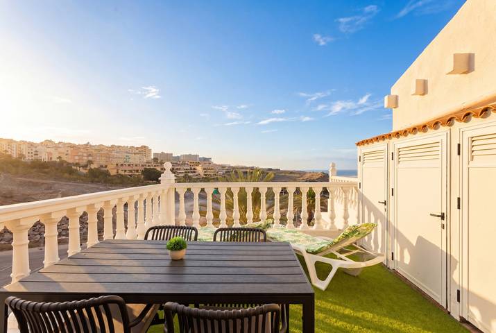 Entire apartment, Holiday apartment for 4 people with terrace in Sueno Azul, Adeje