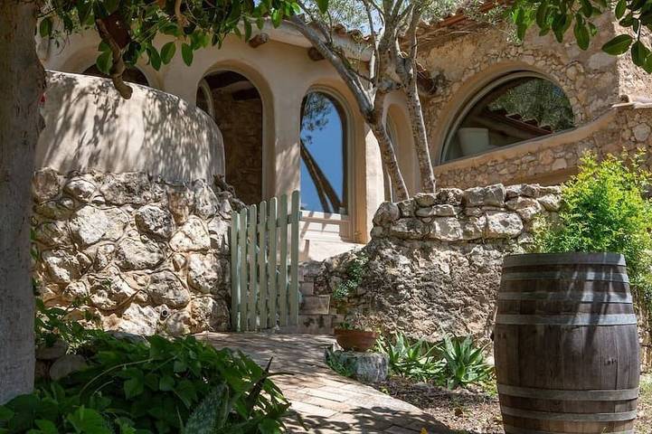 Casa de vacaciones para 2 personas, con balcón además de jardín y piscina - 1