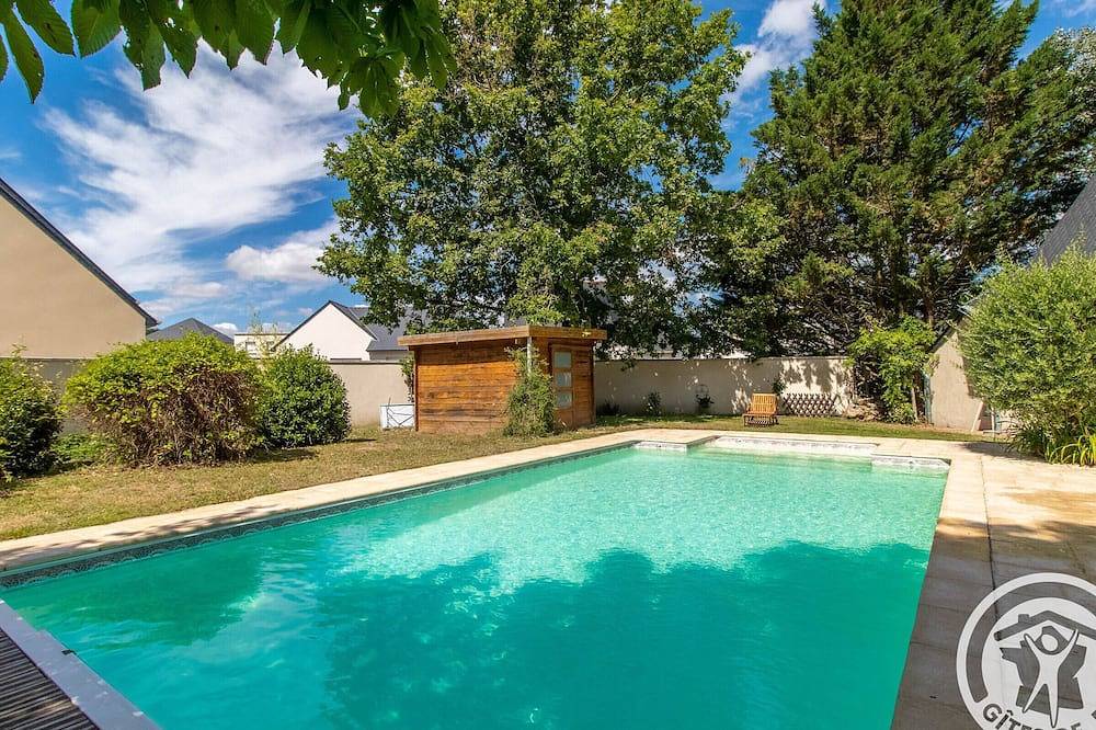 Gîte accueillant avec piscine chauffée à partager, près d'Angers, idéal pour vacances en nature in Tiercé (Maine-et-Loire), Région d'Angers