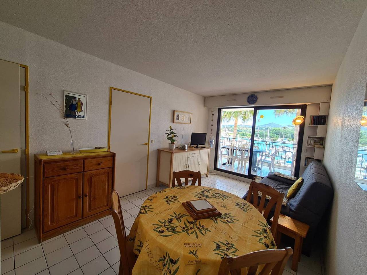Entire apartment, 1Br+Cabin Apt, 4-6 guests, Parking, 150m to beach - Argelès-sur-Mer in La Côte Vermeille, Argelès-sur-Mer