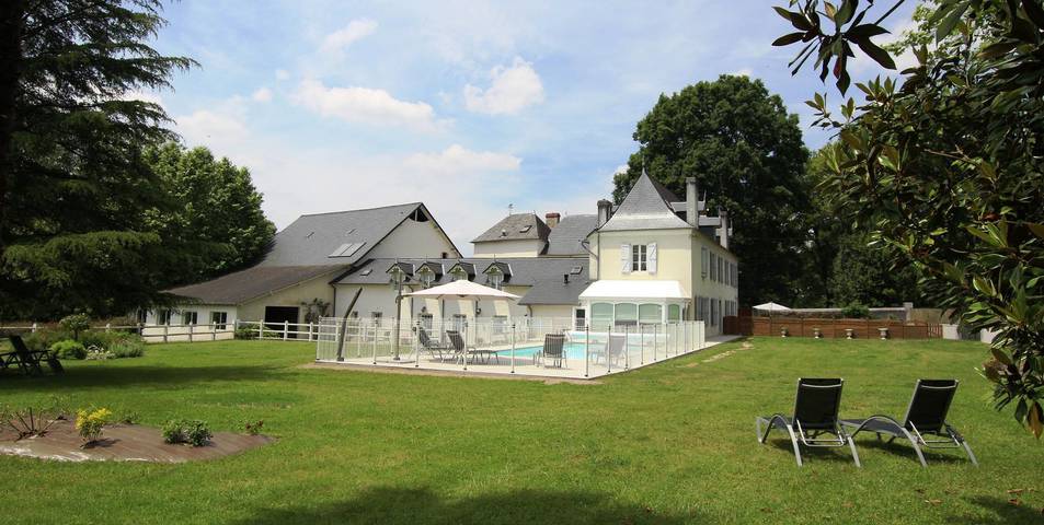 Chambre d’hôte pour 3 personnes, avec Terrasse ainsi que Jardin et Piscine en Aquitaine