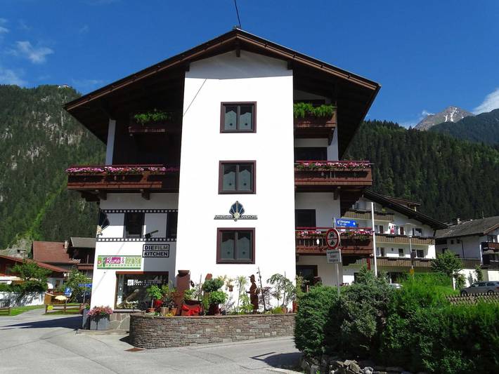 Ganze Ferienwohnung, Appartementhaus Mayrhofen - Ferienwohnung Ahornspitz für 8 Personen in Mayrhofen, Zillertaler Alpen