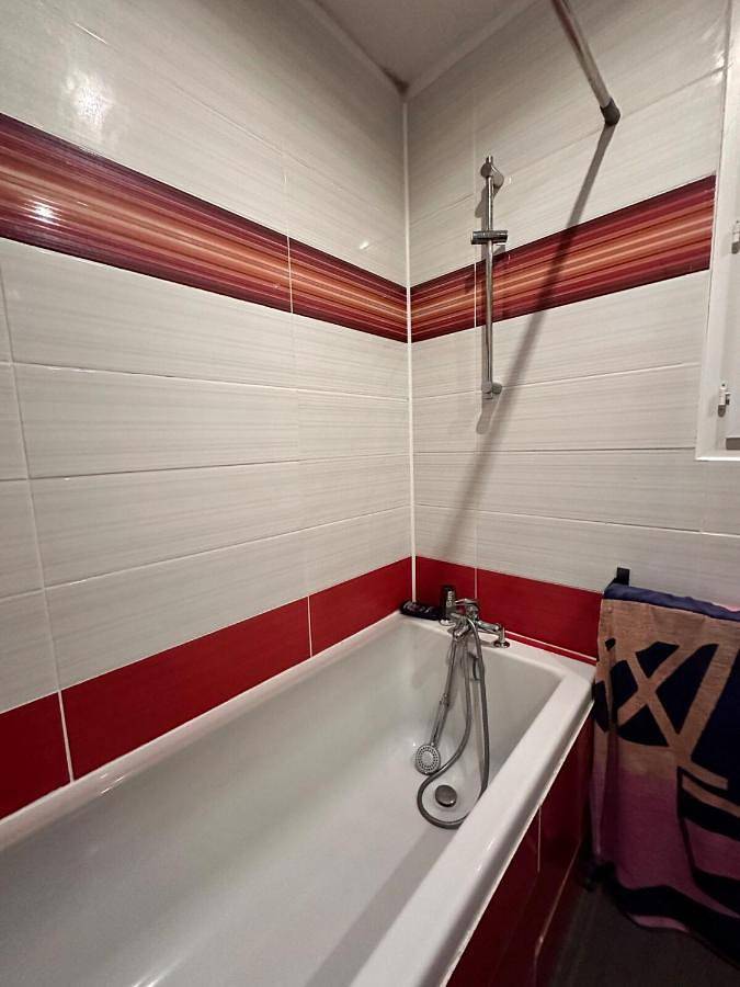Location de vacances pour 8 personnes, avec terrasse et piscine, animaux acceptés à Lezoux - 4