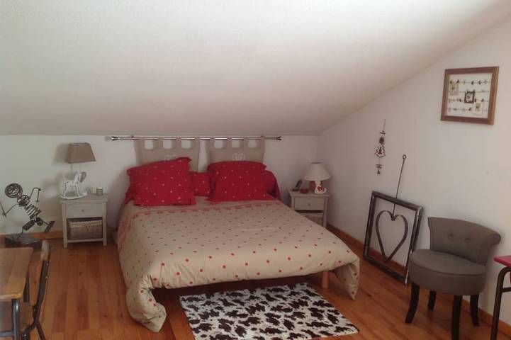 Gîte pour 8 personnes, avec terrasse et jardin, animaux acceptés à Puyvalador - 3