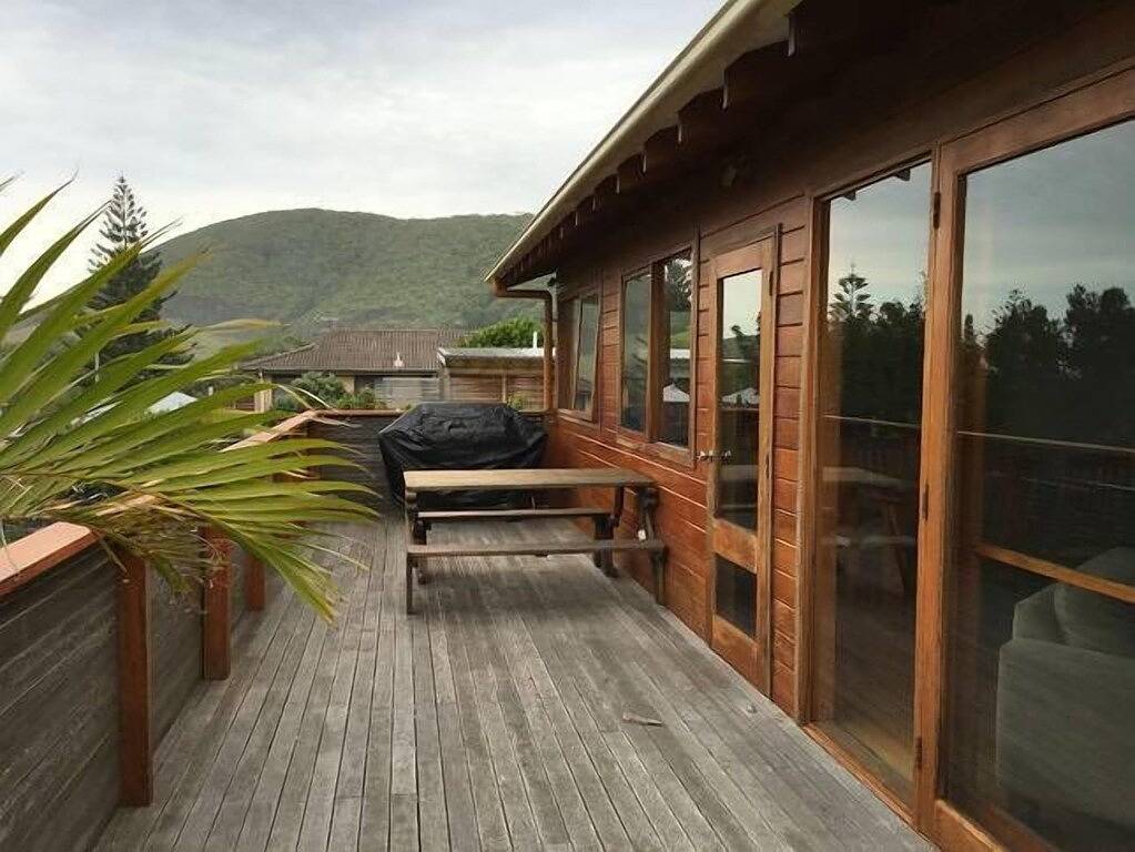 Holiday Home for 8 People in Blueys Beach, New South Wales