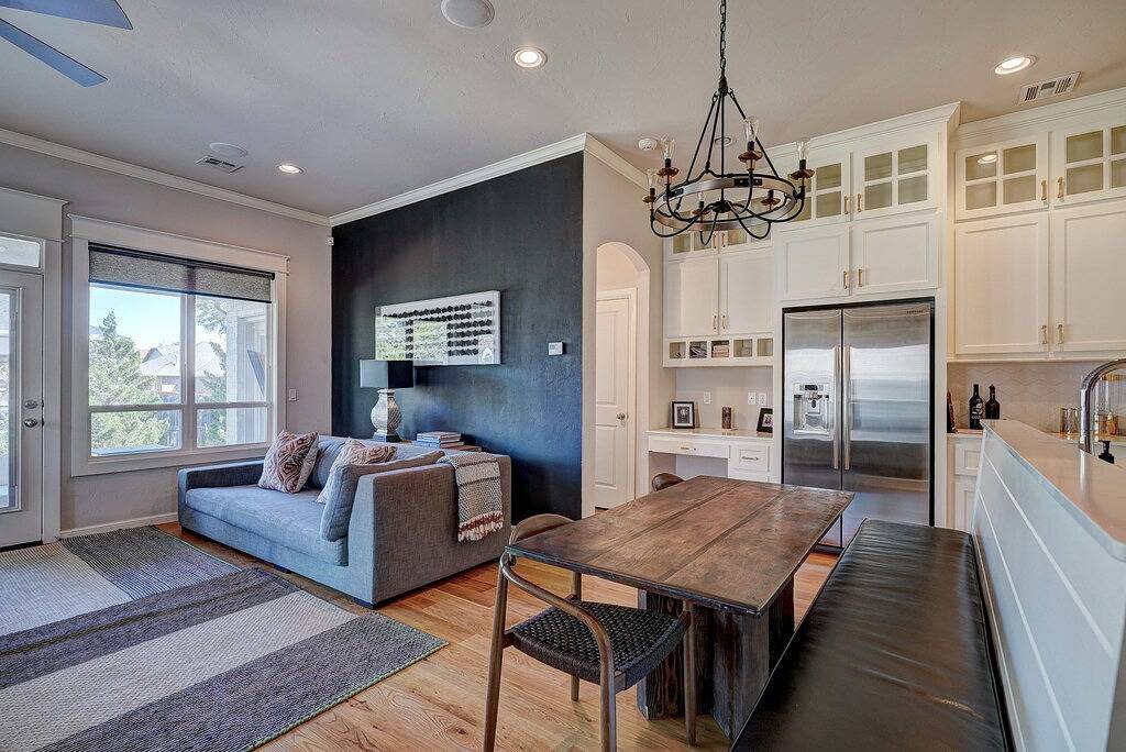 Contemporary 3 Bd / 2B home in Edmond in Edmond, Oklahoma County