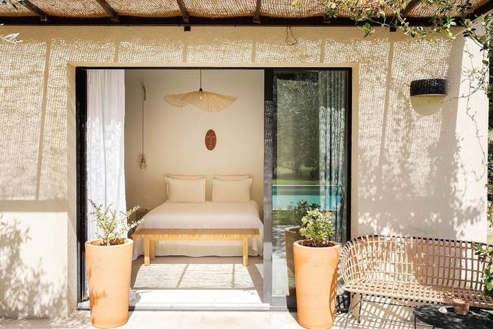 Maison d’hôte pour 2 personnes, avec piscine et jardin ainsi que terrasse et vue