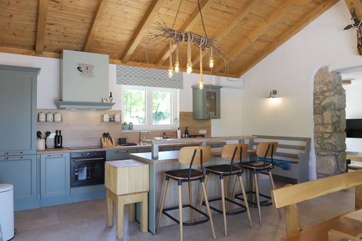 Villa Olive Paradise with pool and sauna in Malinska-Dubašnica, Krk