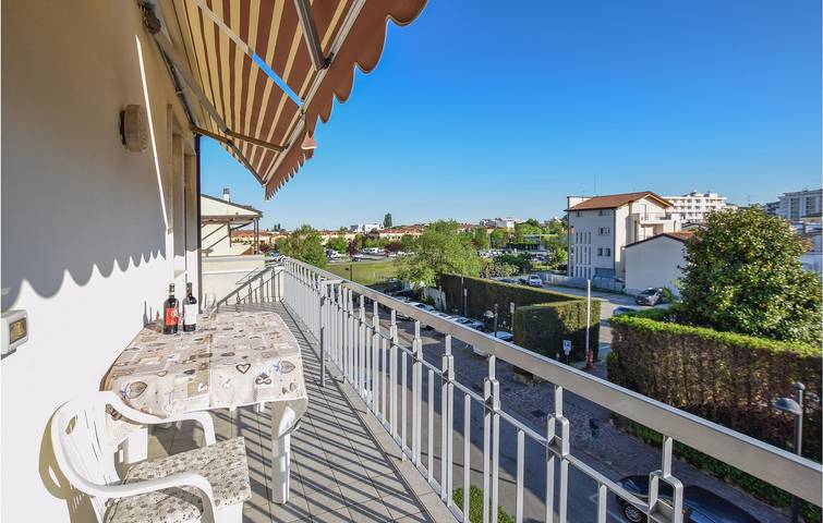 Ganze Ferienwohnung, Abano Terrasse Wohnung - AC, Kit, Int, 120sqm, Stadtzentrum 700m in Abano Terme, Euganeische Hügel