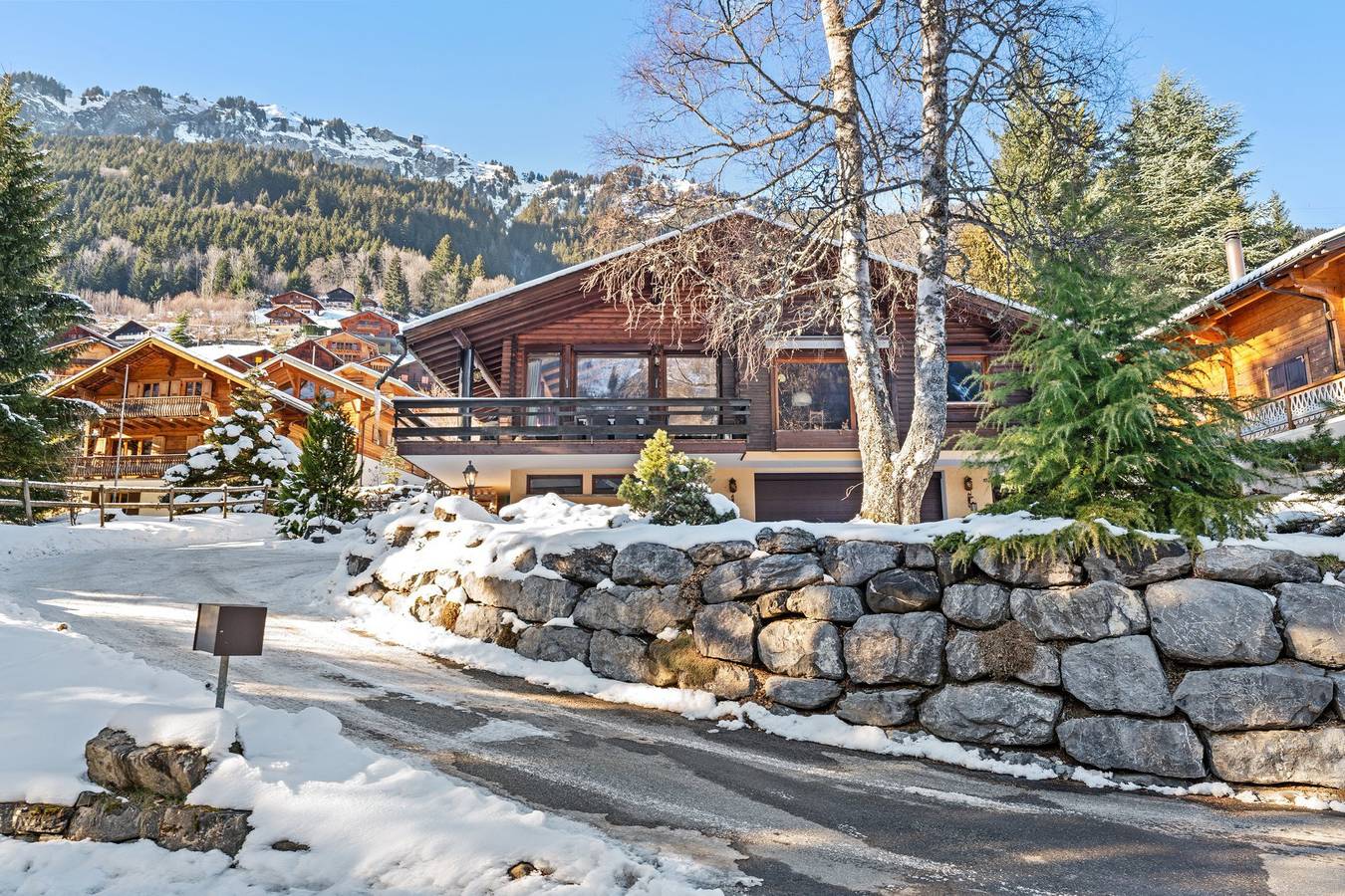 Charmantes Ferienhaus mit 5 Schlafzimmern - von Mrs Miggins in Planachaux, Champéry
