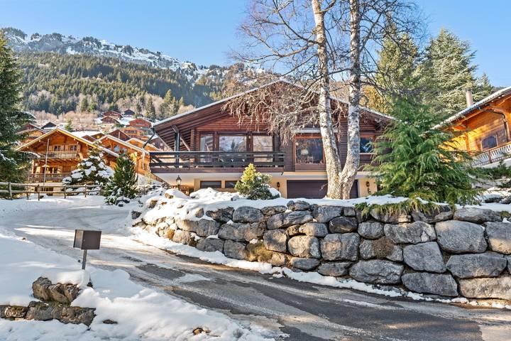 Gîte pour 10 personnes, avec balcon/terrasse ainsi que balcon et sauna à Champéry - 2