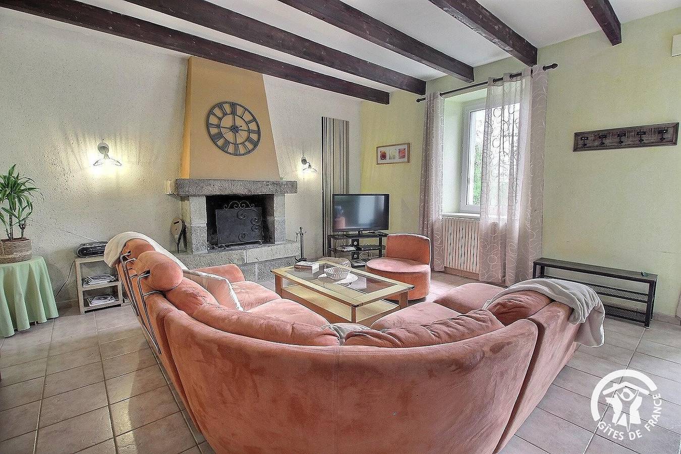 Le Vieux Chêne in Pleudaniel, Rosa Granitküste