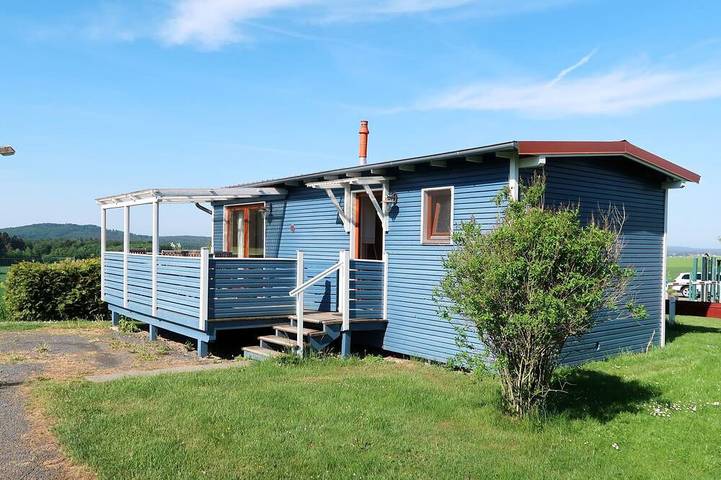 Ferienhaus für 4 Personen, mit Terrasse und Garten sowie Pool und Sauna in Bad Emstal