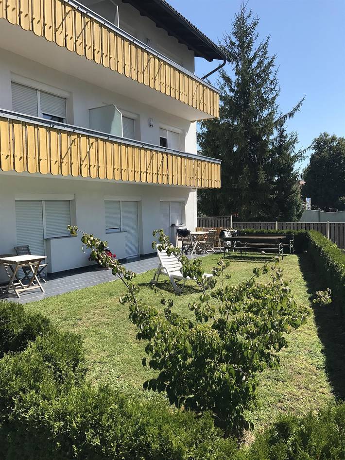 Ganze Ferienwohnung, Apartment mit Wohn/Schlafzimmer, Essküche, Balkon in Karawanken und Bachergebirge, Sankt Kanzian am Klopeiner See