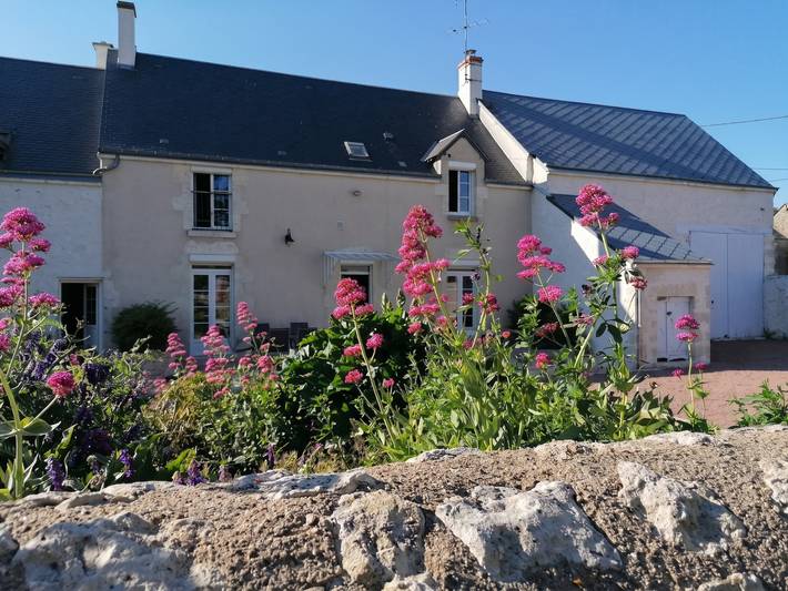 Location de vacances pour 9 personnes, avec Terrasse et Jardin dans La Chapelle-Saint-Martin-en-Plaine