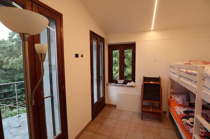 Ferienhaus Camelia mit Traumaussicht über den Lago Maggiore (It) in Novaglio, Oggebbio Gemeinde
