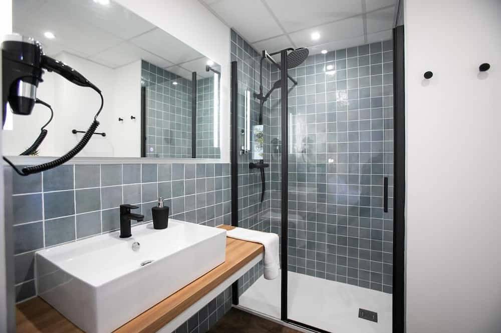 Entire apartment, Le Chic & Stylé: Between the Historic Center and the Palais de Justice in Périgueux, Périgord Blanc