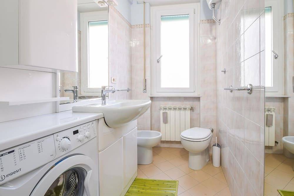 Appartamento intero, Appartamento carino con 2 camere da letto a Rapallo in Rapallo (Città), Rapallo