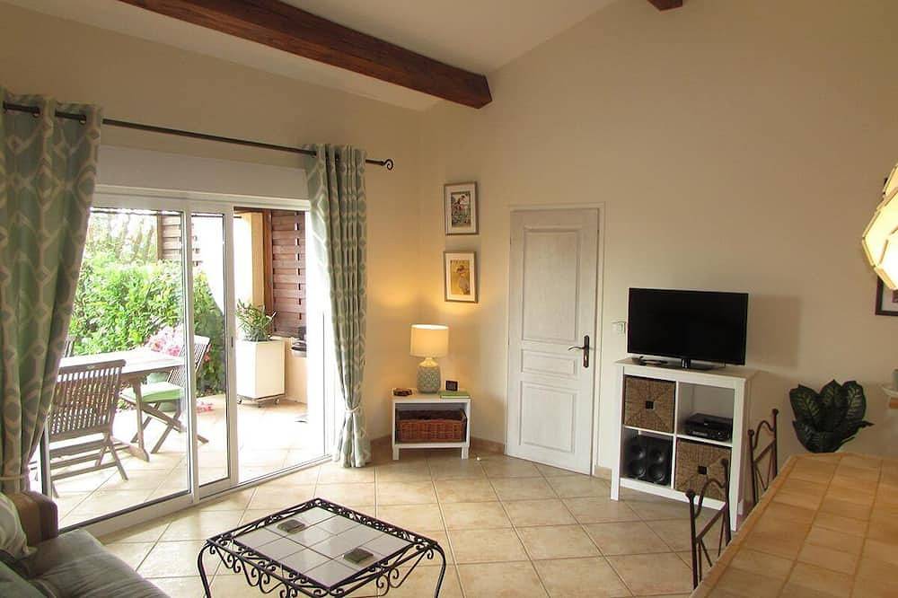 Barjac Villa Pastis - Gîte with swimming pool and view of the Cévennes mountains in Barjac, Alès region