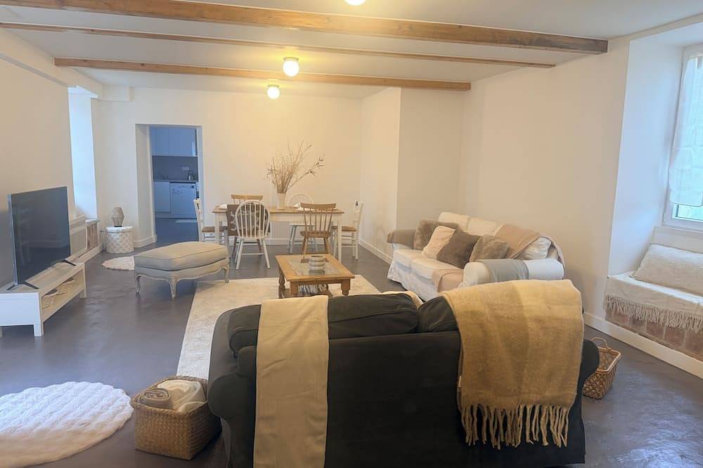 Entire apartment, Cosy apartment near the forest in Noisy-sur-École, Seine-et-Marne