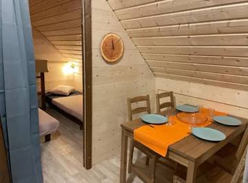 Camping für 4 Personen in Chézery-Forens, Französischer Jura, Bild 4