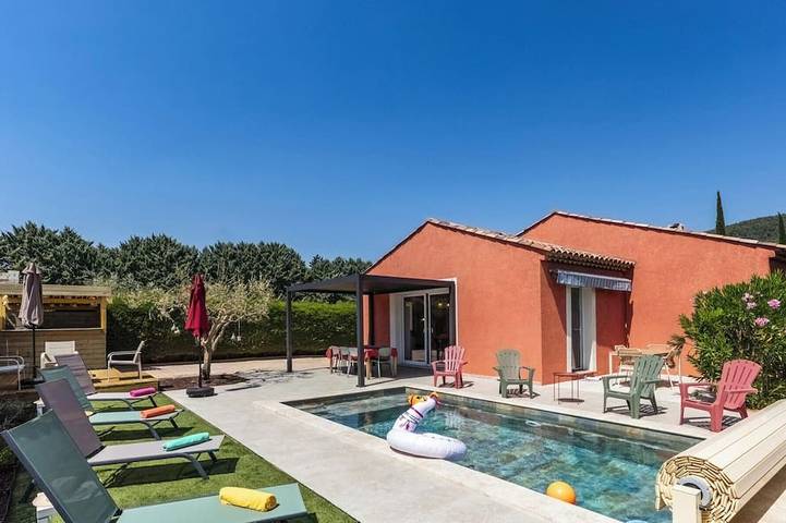 Ferienhaus für 9 Personen, mit Terrasse und Garten - 1