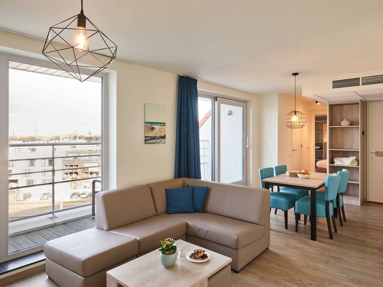 Holiday Suites Zeebrugge — Extra Geräumige Suite | 4 Personen in Brügge, Belgische Küste