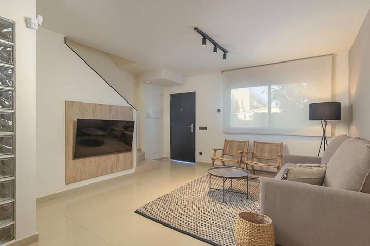 Casa rural para 8 personas, con jardín además de piscina y terraza, Se admiten mascotas en Alcalá de Chivert