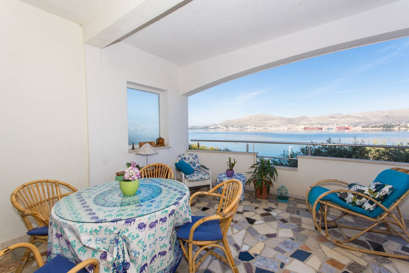 Ganze Wohnung, 2-Zimmer-Ferienwohnung am Strand Okrug Gornji, Ciovo A-459-a in Okrug Gornji, Ciovo